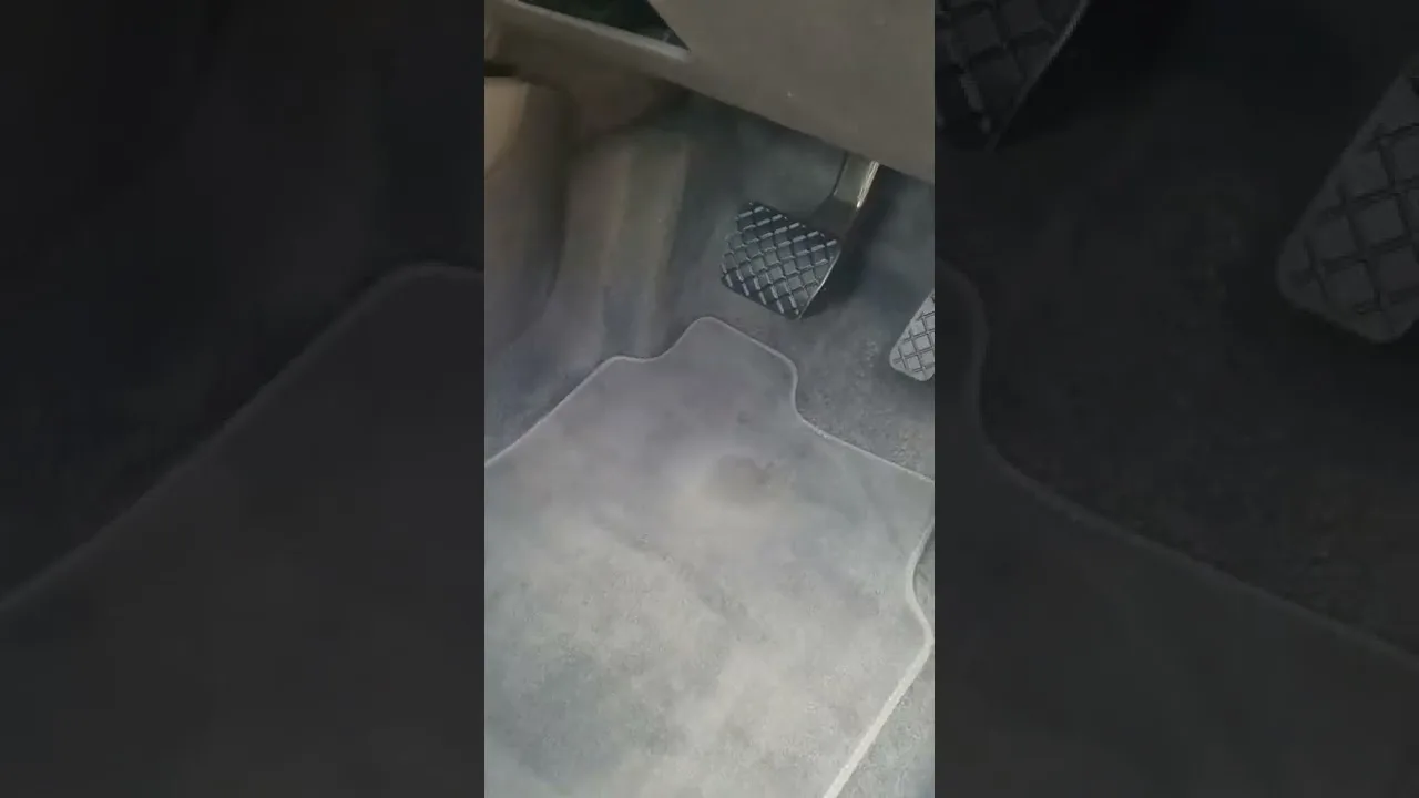 Audi A1 intérieur propre avant et après #shorts #Audi # A1 #Interor #Clean