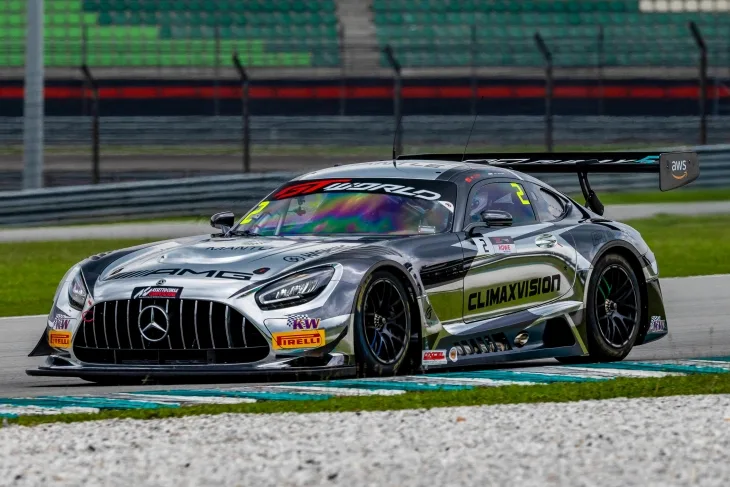 Phantom Audi, Climax Mercedes Lead se qualifier à Sepang
