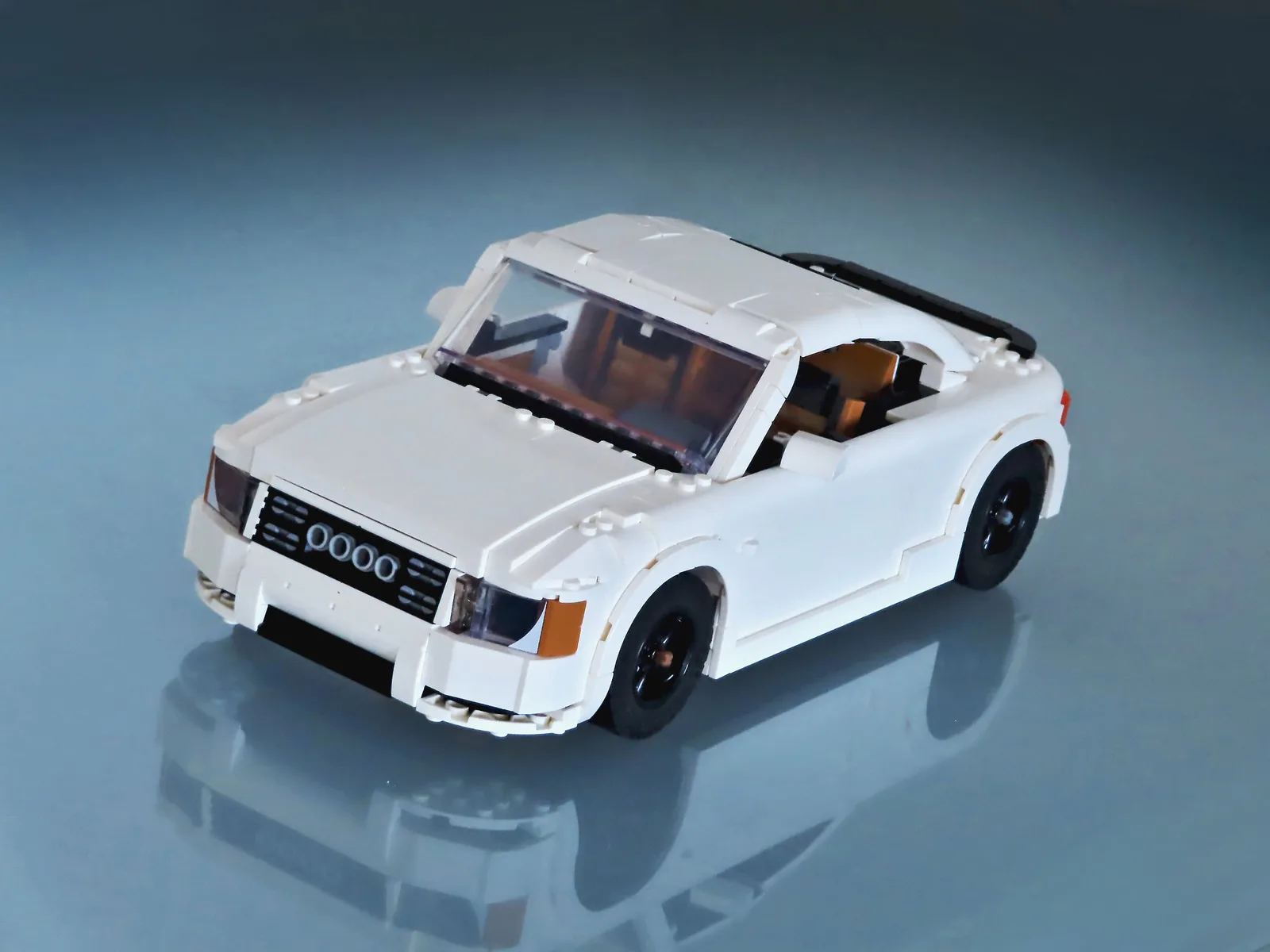 Une reconstruction audacieuse d’une Porsche 911 LEGO en Audi TT – The Brothers Brick