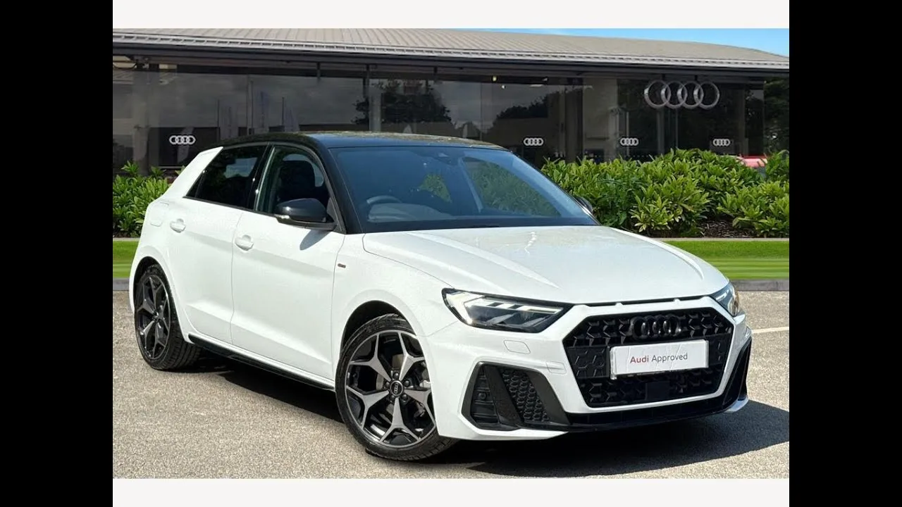 AUDI APPROUVÉ Utilisé Audi A1 Sportback Black Edition 30 TFSI 116 PS 6 Speed