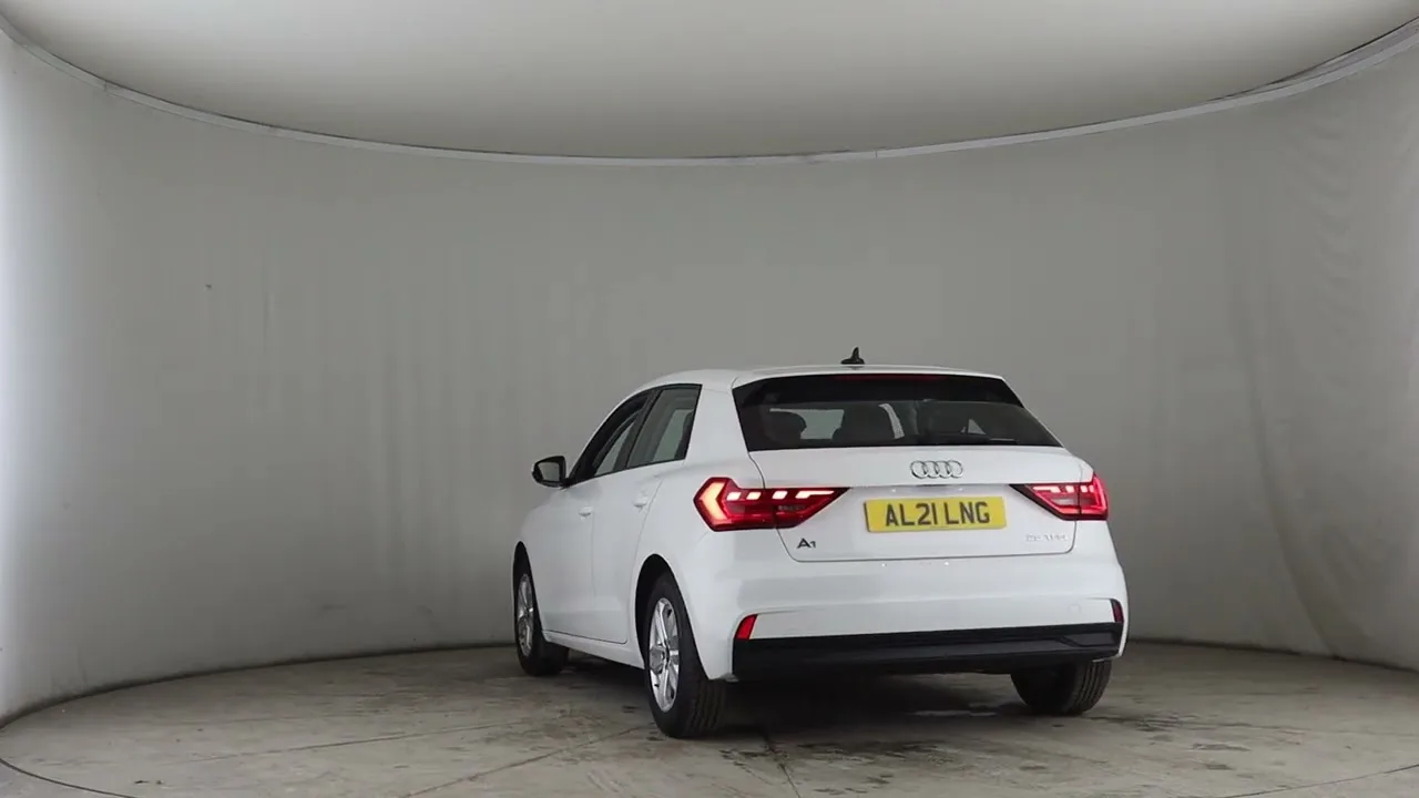 Audi A1 1.0 TFSI 25 Technologie Sportback Euro 6 (s / s) 5dr