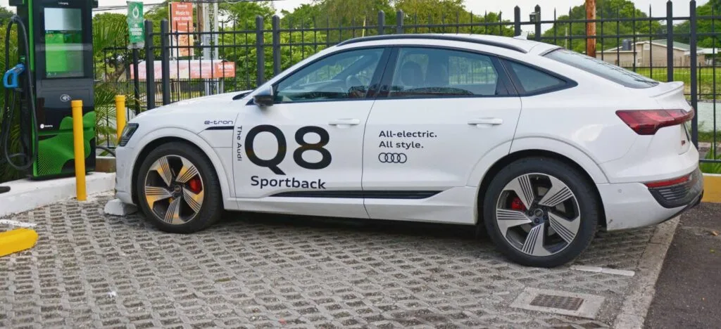Audi Q8 Sportback e-tron 2024 : l’avantage grâce à l’électrique