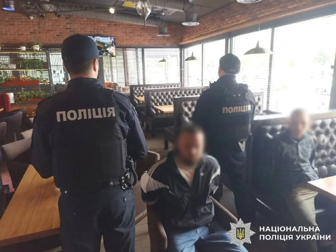 La police a arrêté deux tireurs d’Audi après un incident dans le district de Darnytskyi