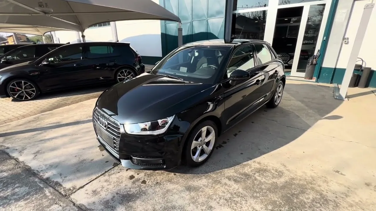 Audi A1 Sportback 1.0 Tfsi 82 ​​CV Sport Full Option, idéal pour les nouveaux conducteurs !