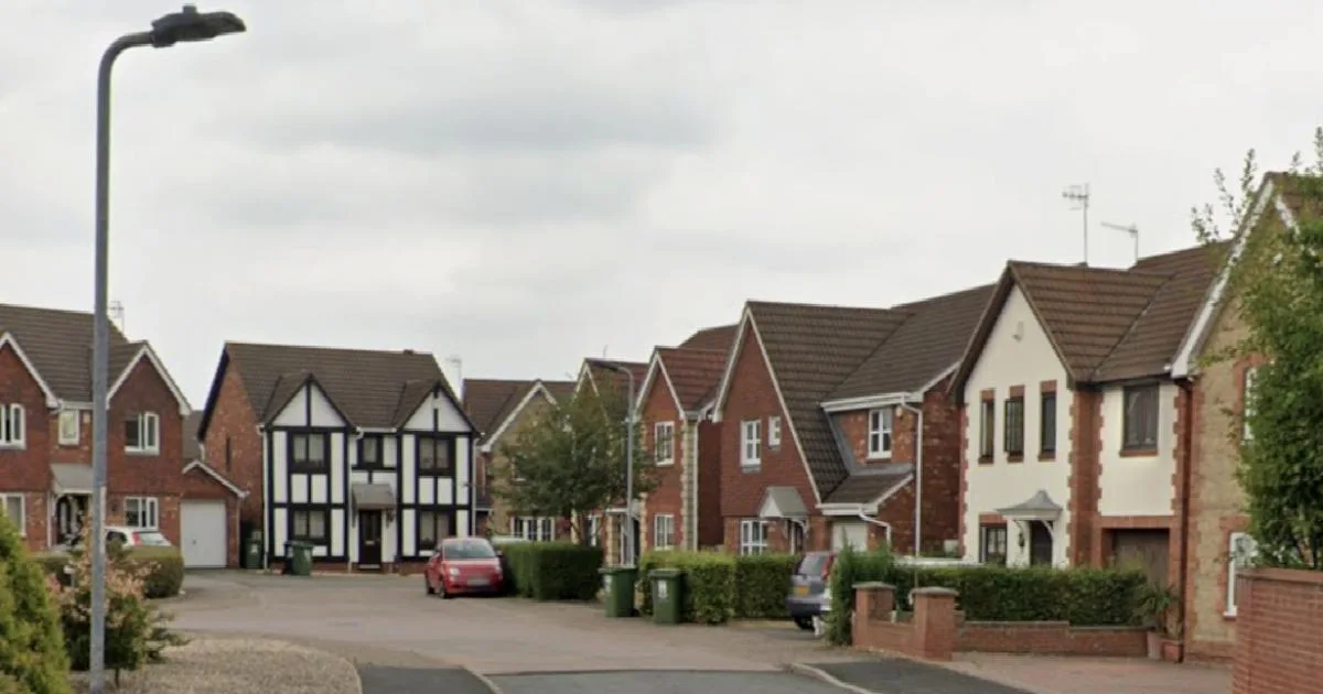 Les voleurs volent Blue Audi après avoir pénétré dans Bala Way à la maison