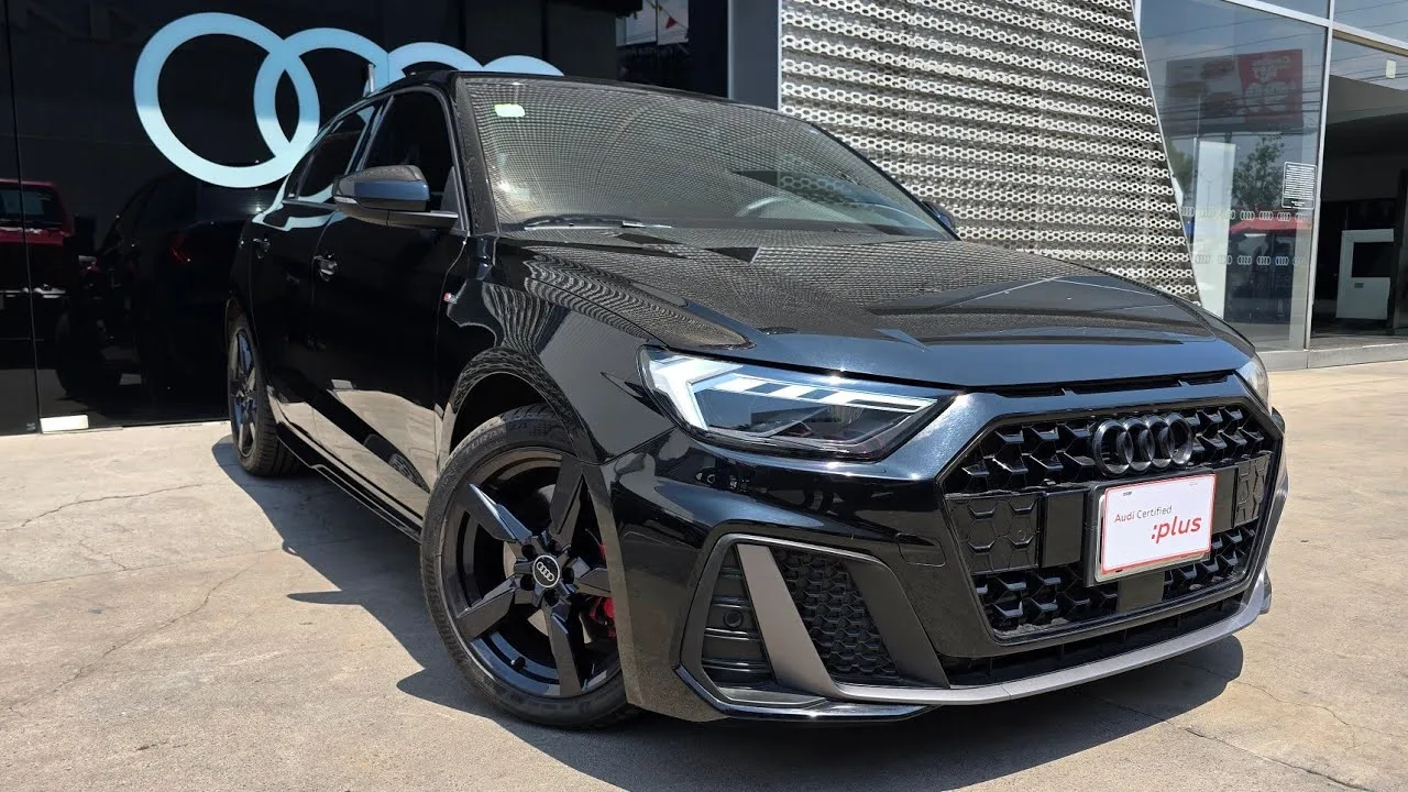AUDI A1 2025/2024 S LIGNE 200 HP MOTEUR 2.0 Disponible ** Unique