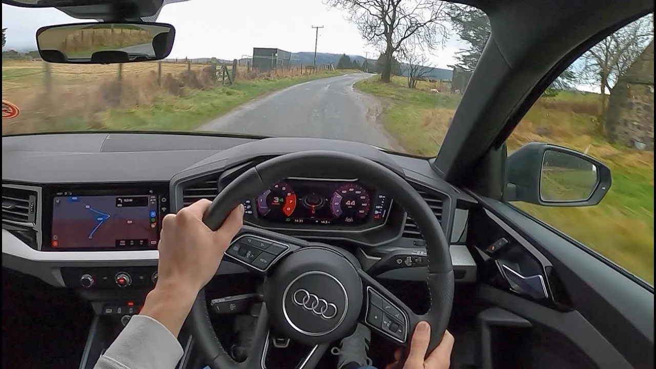 Audi A1 30 TFSI 6 vitesses 2019 – Essai routier POV (audio binaural)