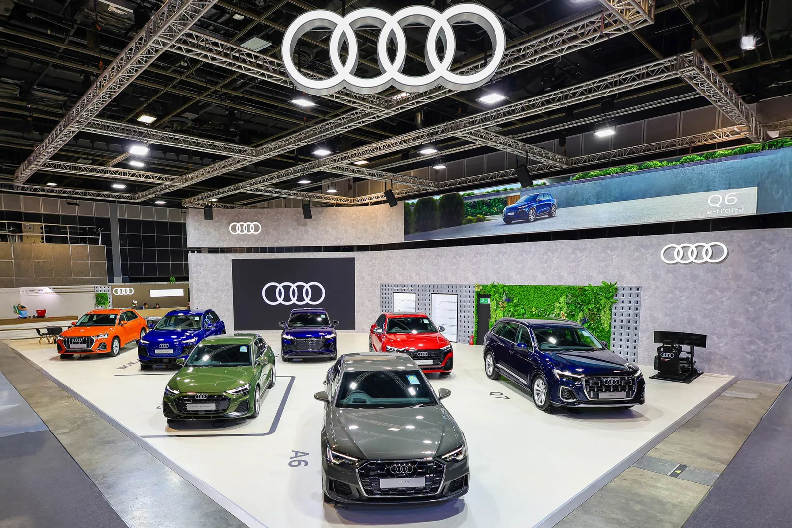 Audi Singapour lance les nouveaux Q6 e-tron et A3 FamiliY