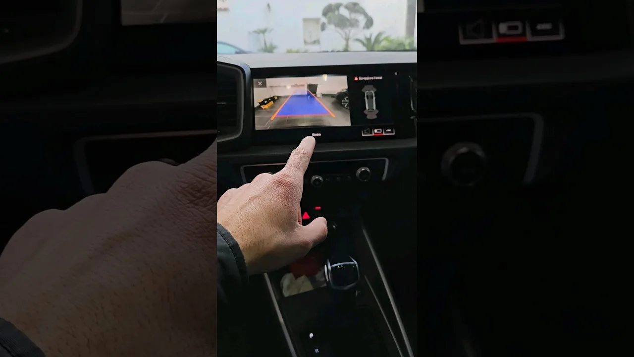 Retrocamera di parcheggio Audi A1 del buon Marco! #viral #viralshorts