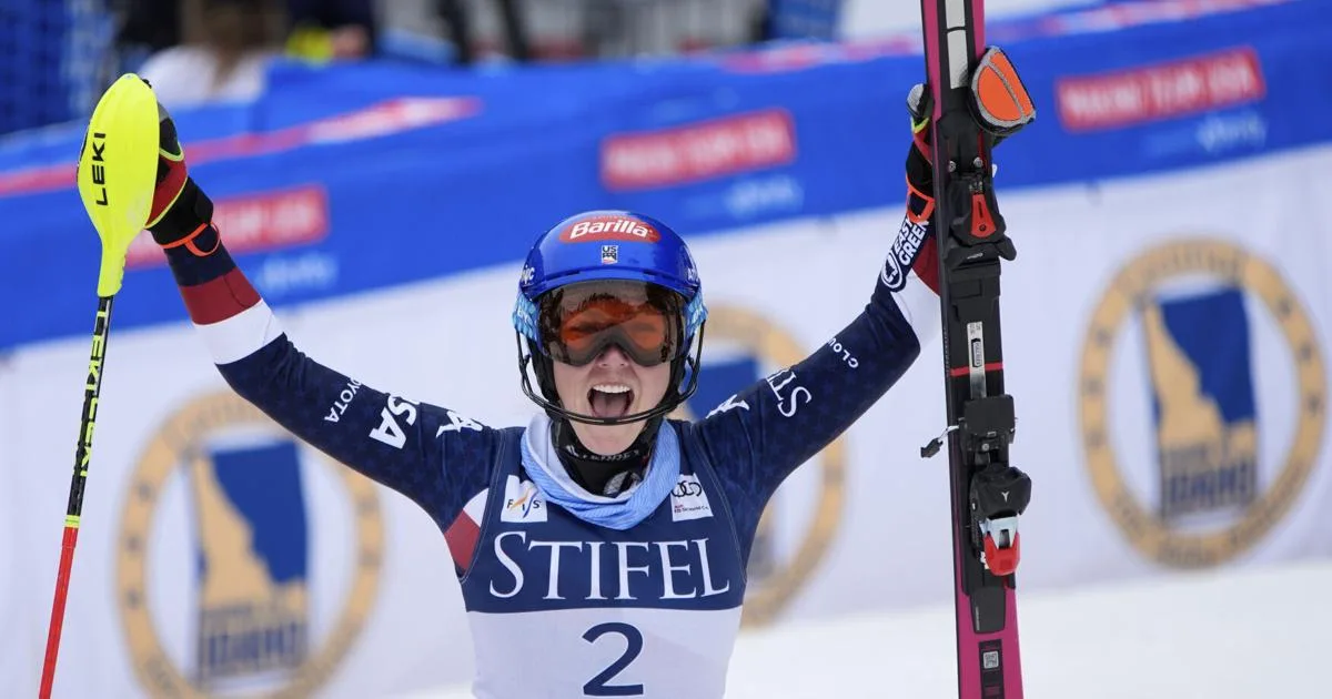 Mikaela Shiffrin termine la saison des «montagnes russes» avec un titre de slalom lors des finales de la Coupe du monde de Sun Valley