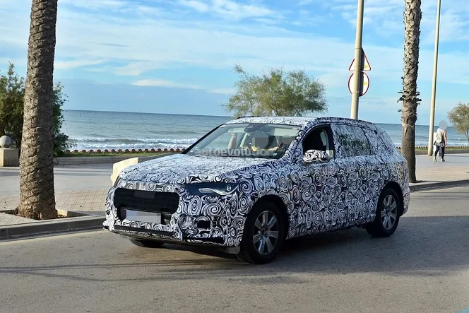 Surprise : le futur Audi Q7 en bord de mer