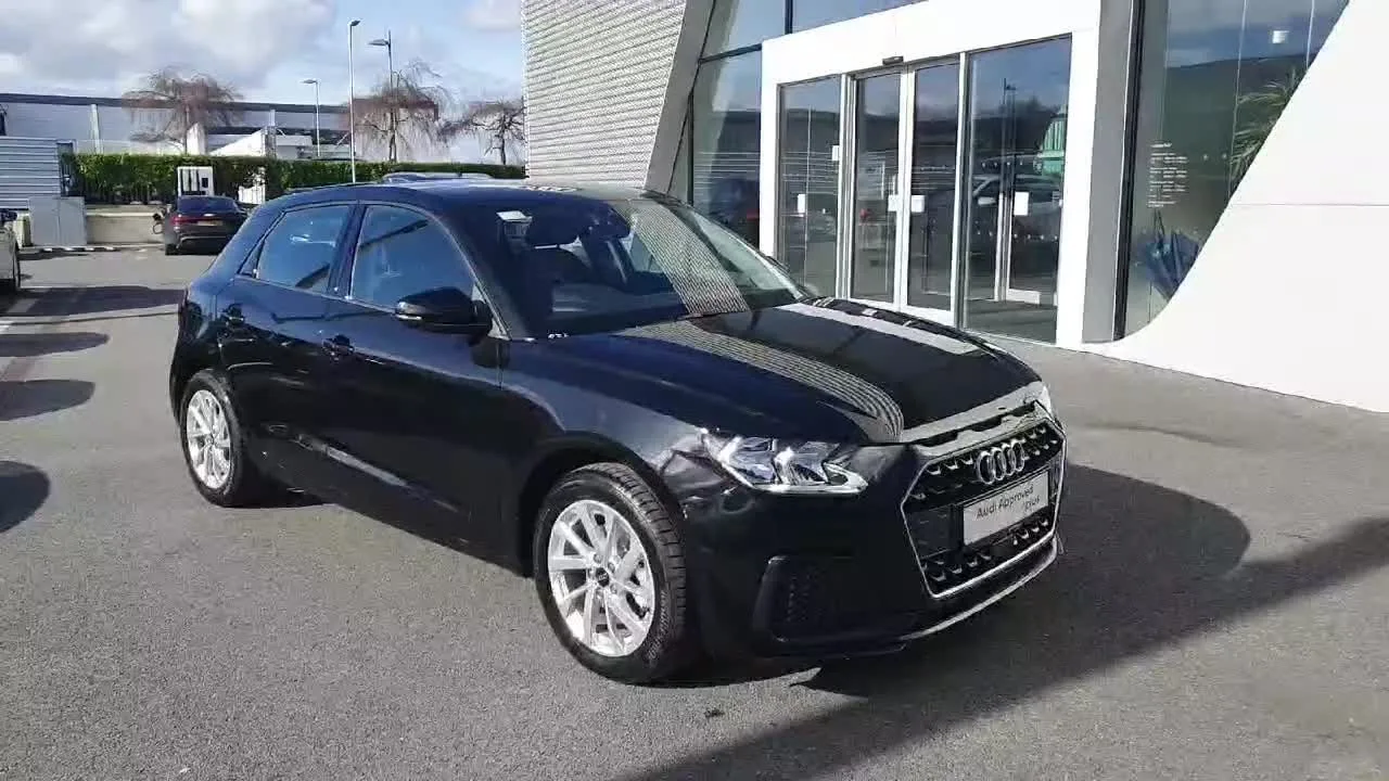 251d533535 – 2025 Audi A1 A1 SB 30 TFSI 116HP ST SE REFID: 584901
