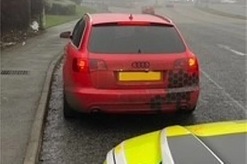 Un conducteur d’Audi a atteint « 187 mph » sur une autoroute brumeuse « se précipitant pour se rendre chez IKEA »