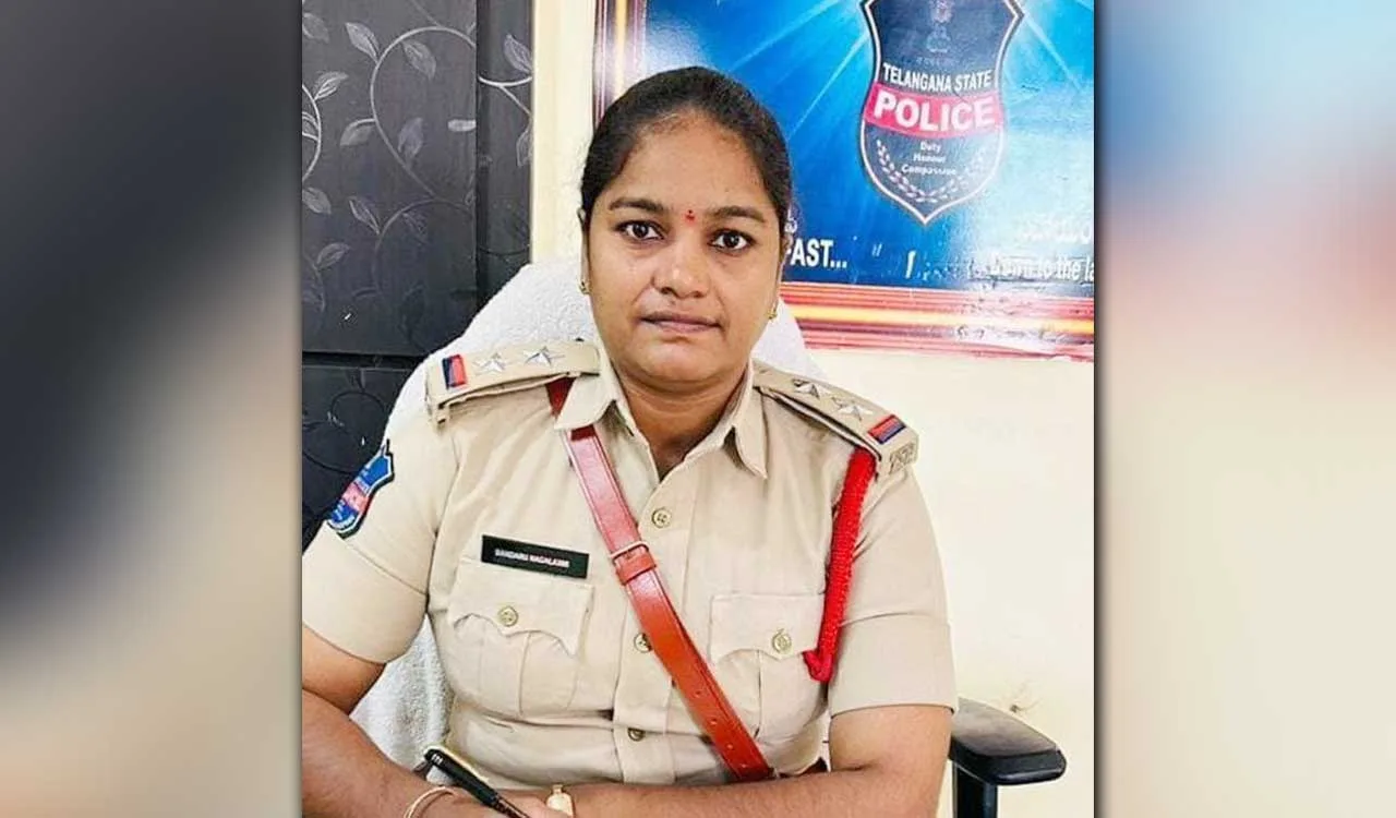 Femme Si blessée après ivre homme en voiture Audi la frappe dans Sangareddy-Telangana aujourd’hui