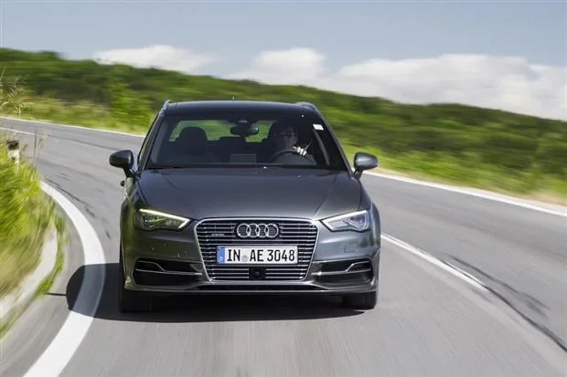 Audi A3 e-tron : les prix, les finitions et les équipements