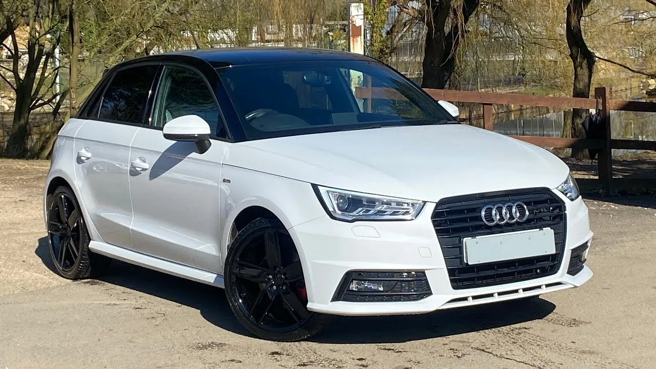 HJ17AYE AUDI A1