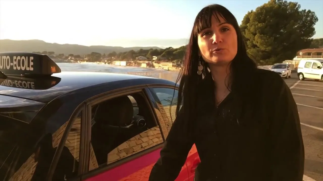 Ciotat Conduite   Vérification extérieure Audi A1 permis