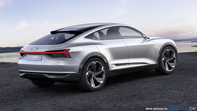 Audi e-tron Sportback: concept électrique lumineux (+VIDEO)