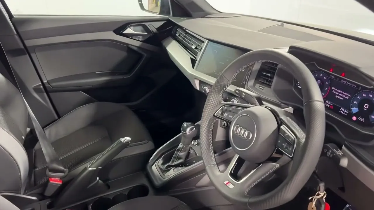 Audi A1 Sportback S Ligne 30 TFSI 116 PS S Tronic